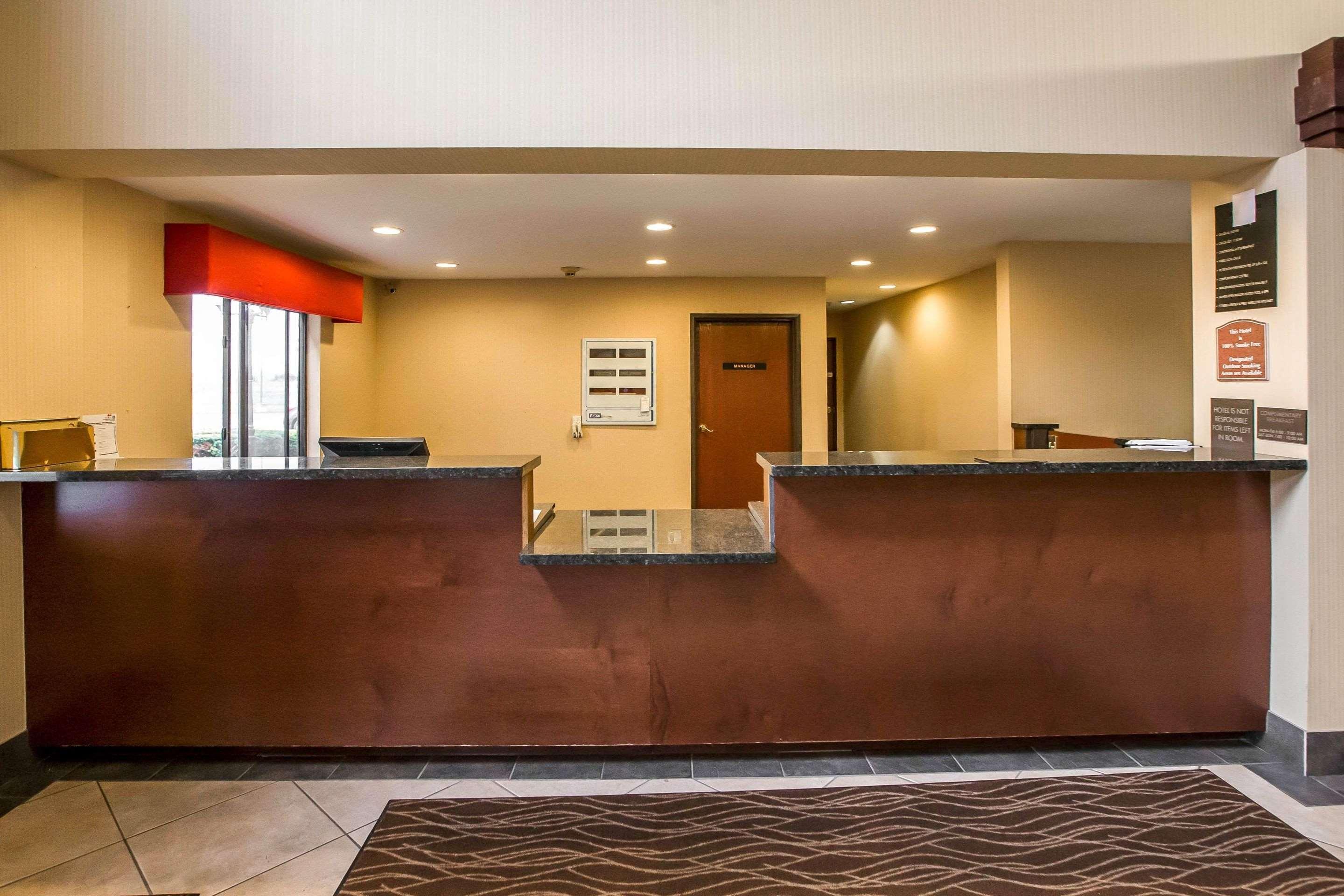 Econo Lodge Inn & Suites Monroe Exterior foto